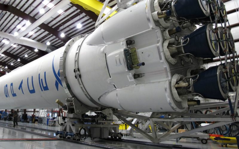 Otro cohete SpaceX explota al aterrizar