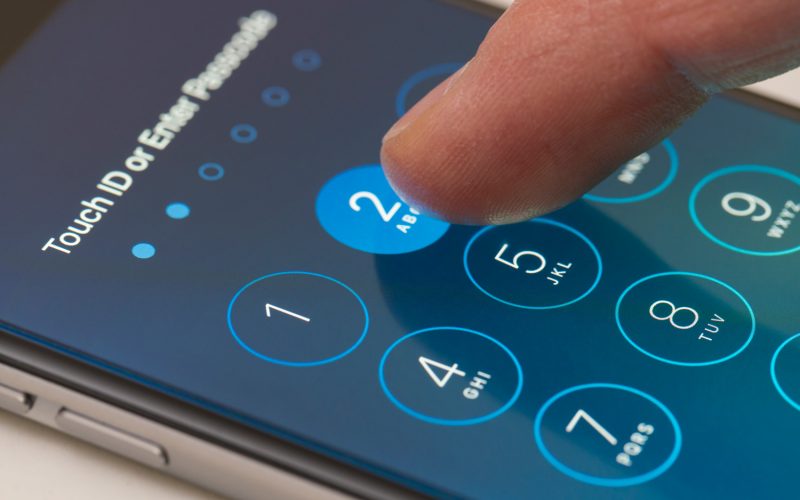 Cómo omitir el código de acceso 1 del iPhone